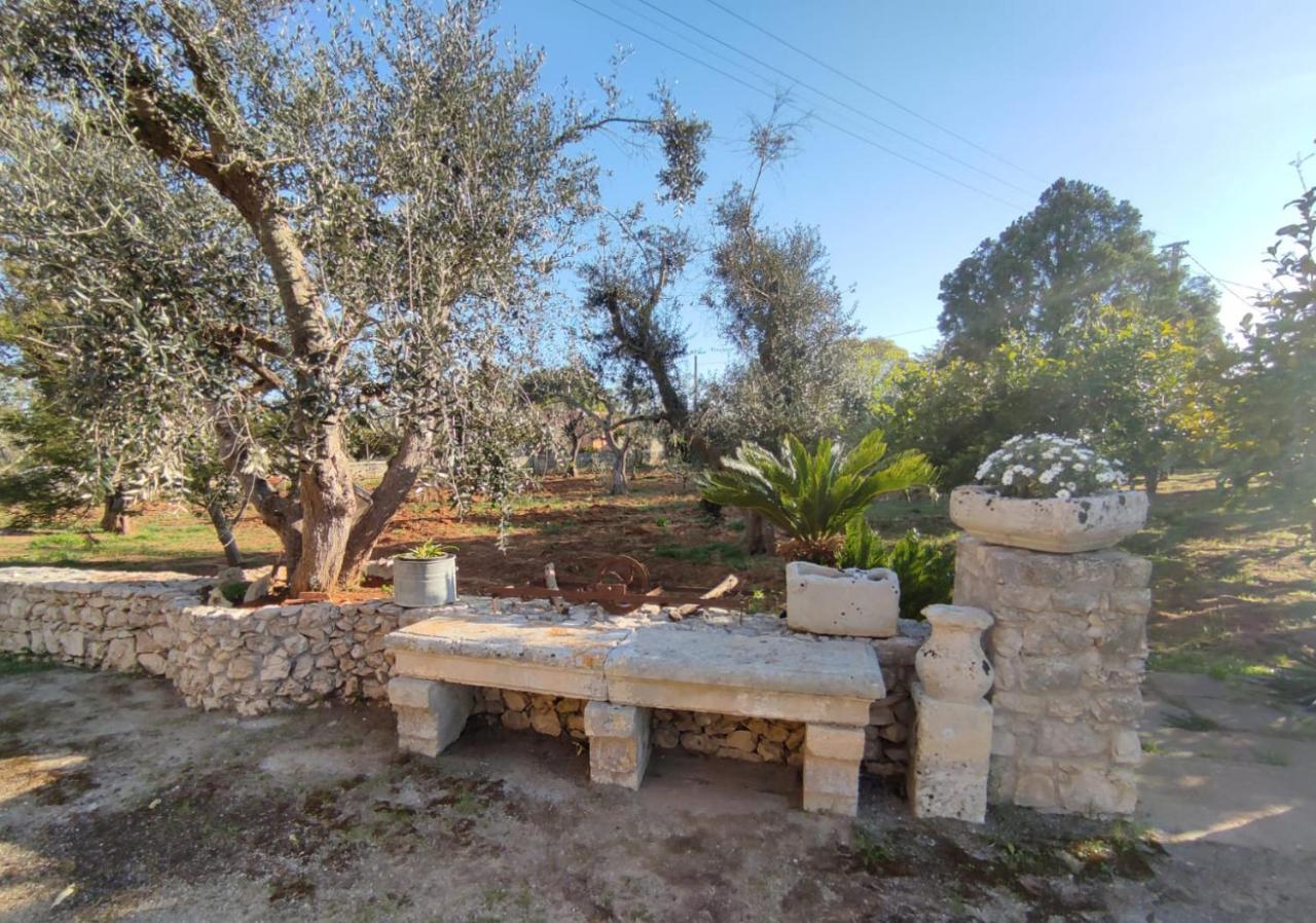 Villa Sargheruoli Монтерони ди Лече Екстериор снимка