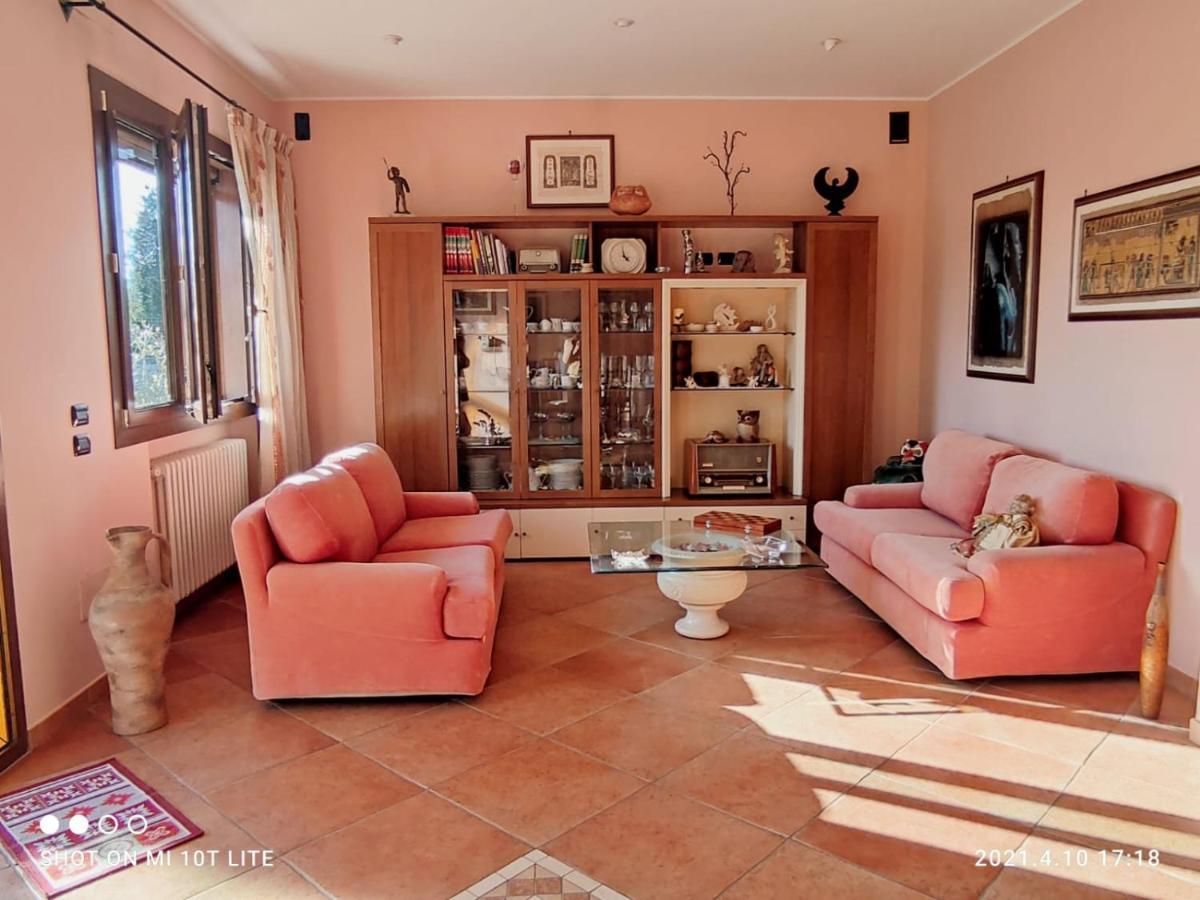 Villa Sargheruoli Монтерони ди Лече Екстериор снимка