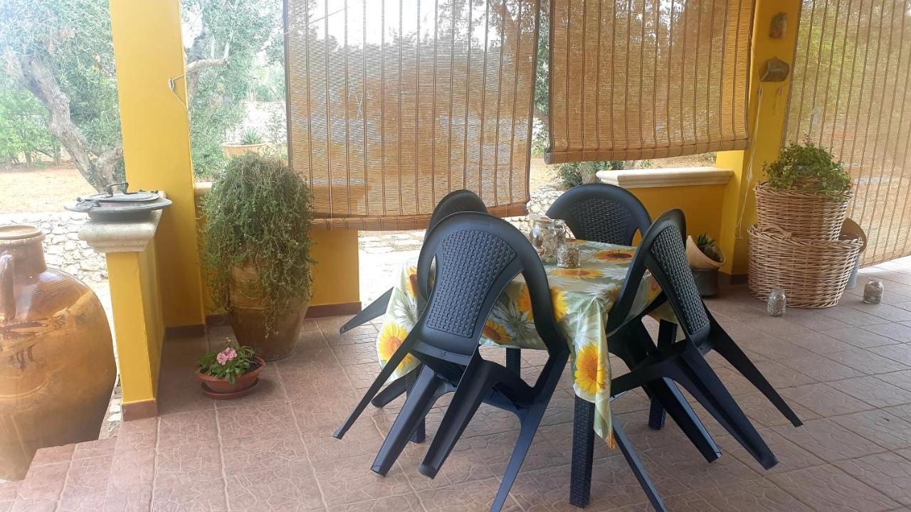 Villa Sargheruoli Монтерони ди Лече Екстериор снимка
